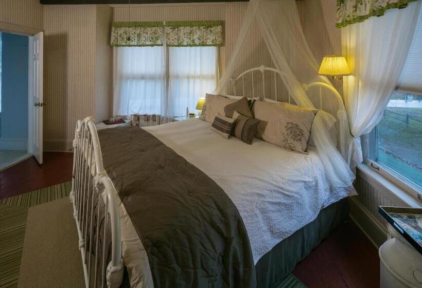 غرفة قياسية, Taylor House Inn