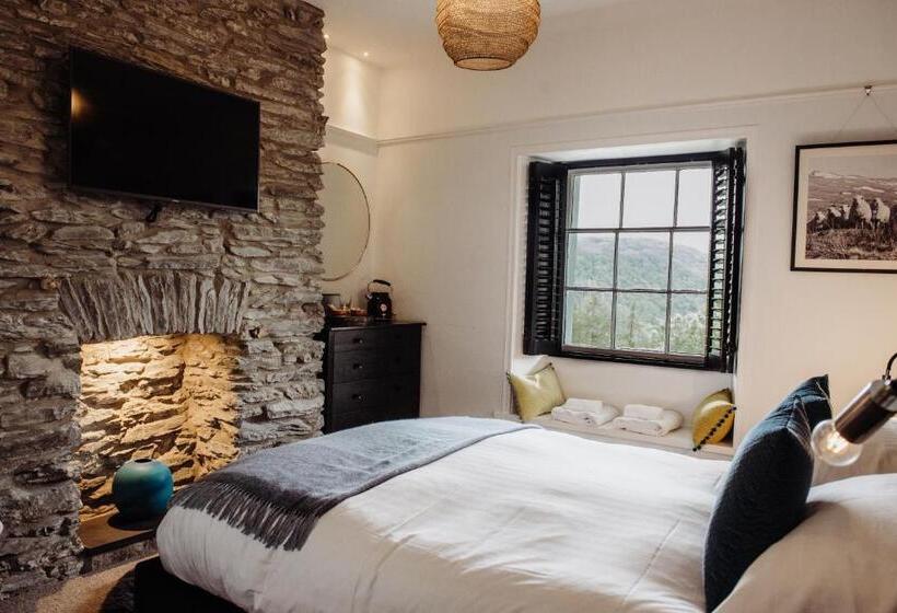 חדר סופריור, The Hafod