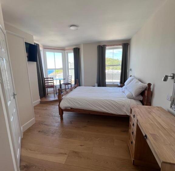 اتاق استاندارد با تخت بزرگ, The Harbour Lights