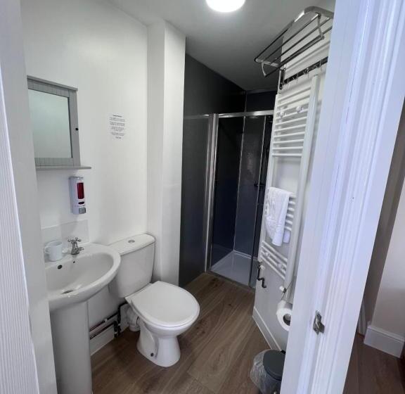 اتاق استاندارد با بالکن, The Harbour Lights