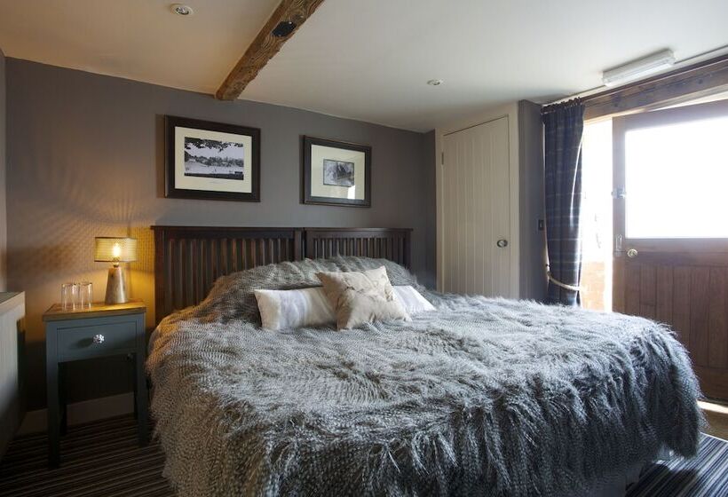 Классический Номер, The Woolpack Inn