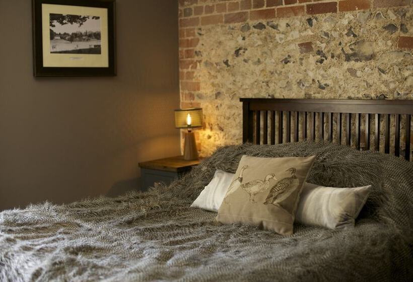 コンフォートルーム, The Woolpack Inn