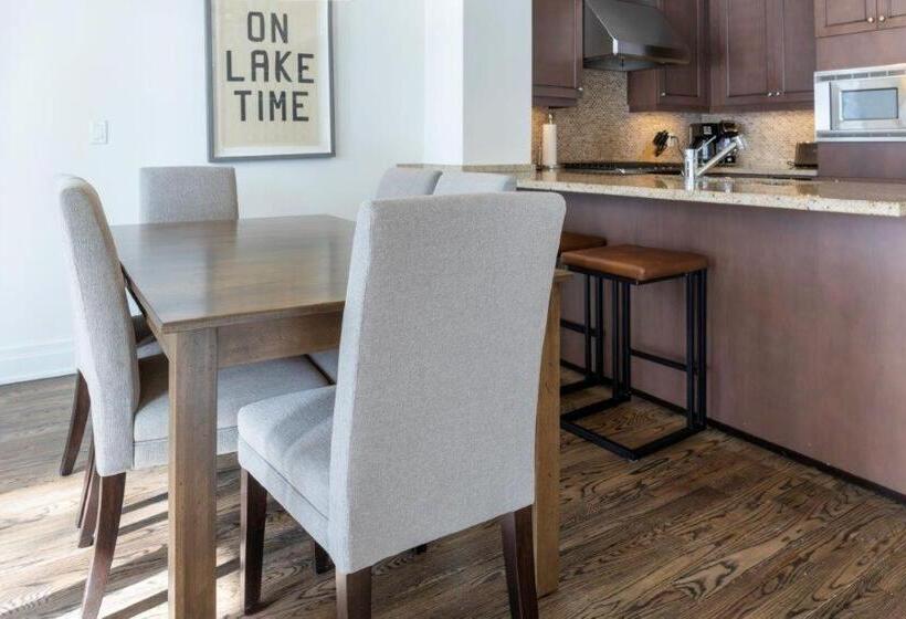 Suite with lake view, Touchstone Resort