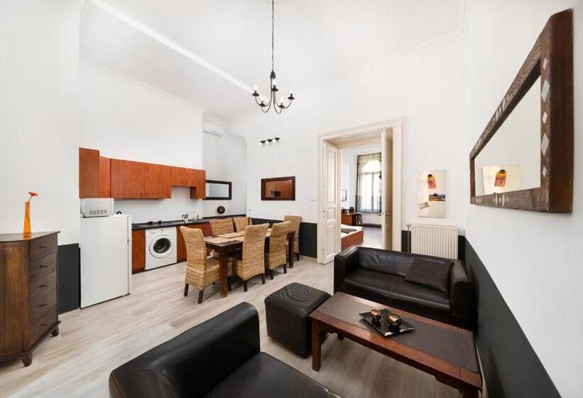 Deluxe-huoneisto 3 Makuuhuonetta, Karma Boutique Apartments