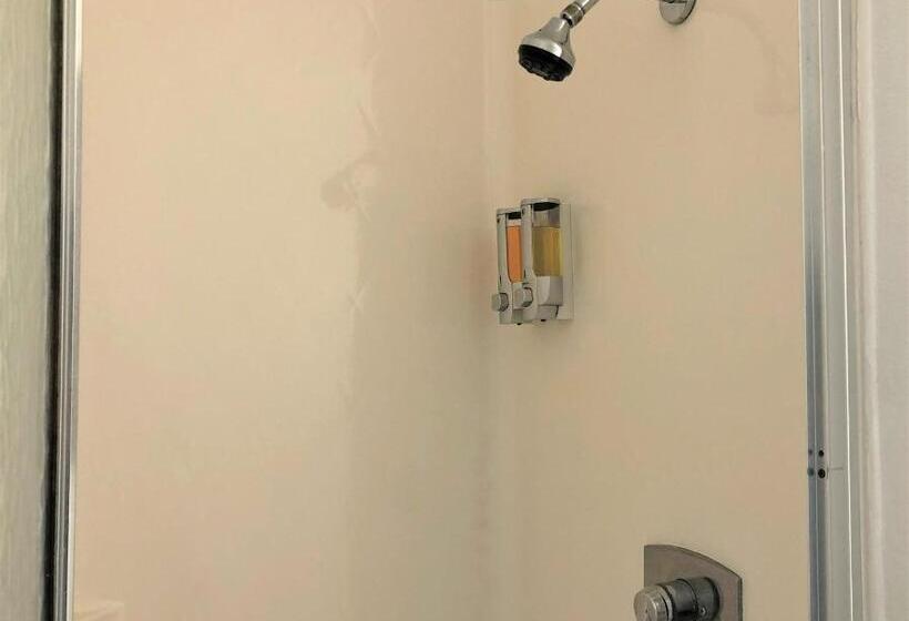 غرفة قياسية, Blue Coast Inn & Suites