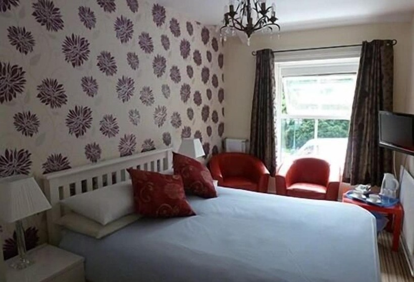 غرفة قياسية, Hedgefield House