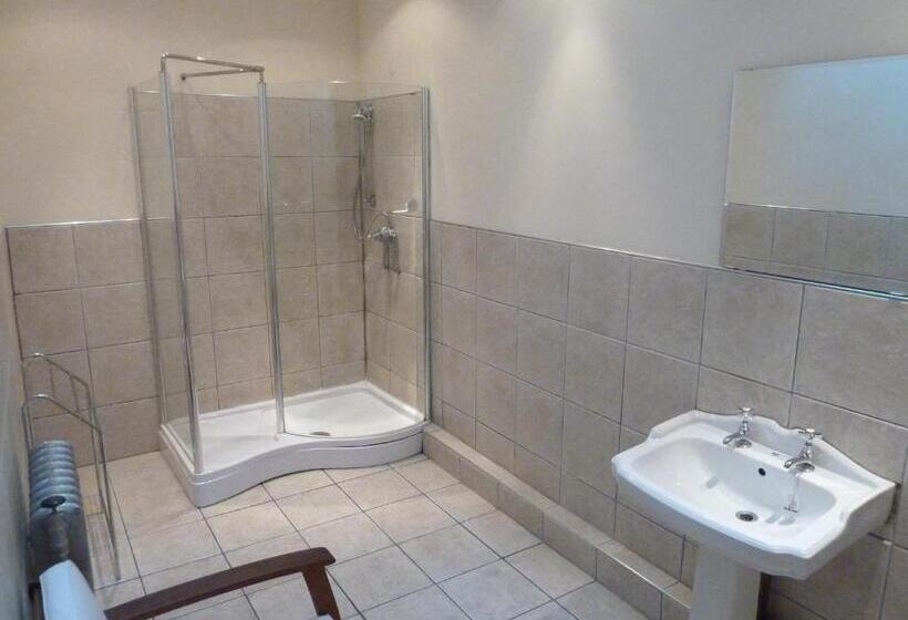 غرفة ديلوكس, Hedgefield House