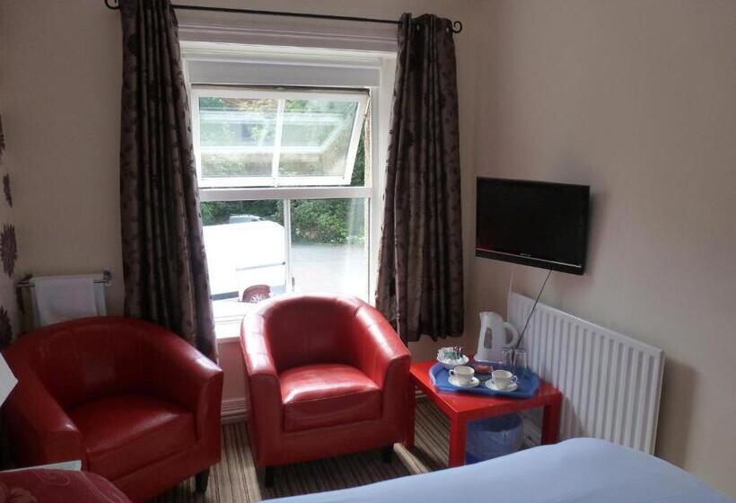 غرفة قياسية, Hedgefield House