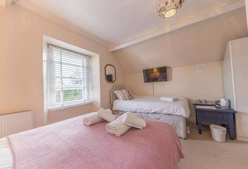 اتاق راحتی سه تخته, Rayrigg Villa At Windermere