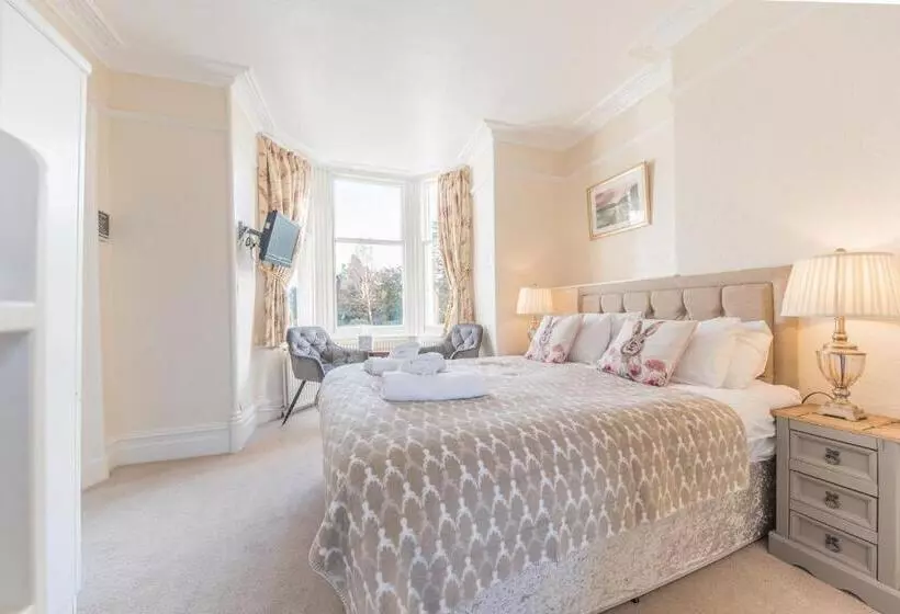 اتاق خانوادگی, Rayrigg Villa At Windermere