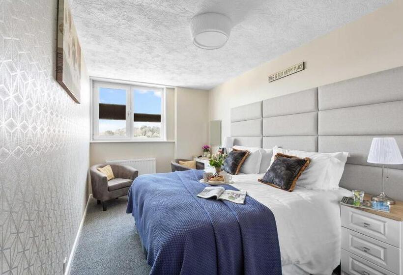 수피리어 룸, The Westgate