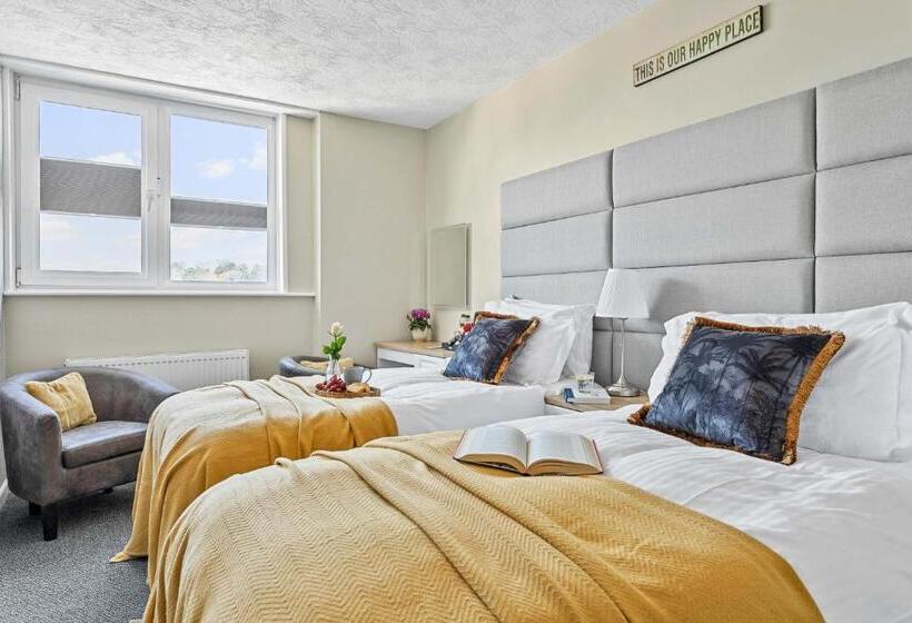 수피리어 룸, The Westgate