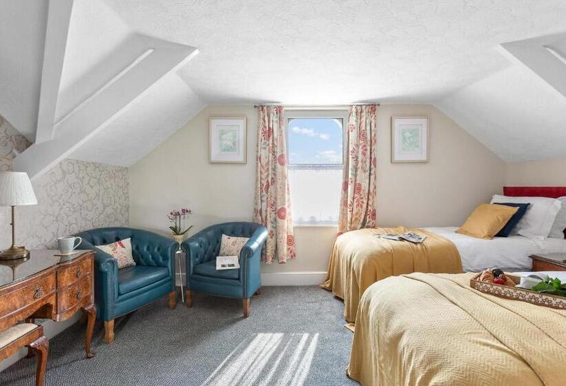 수피리어 룸, The Westgate