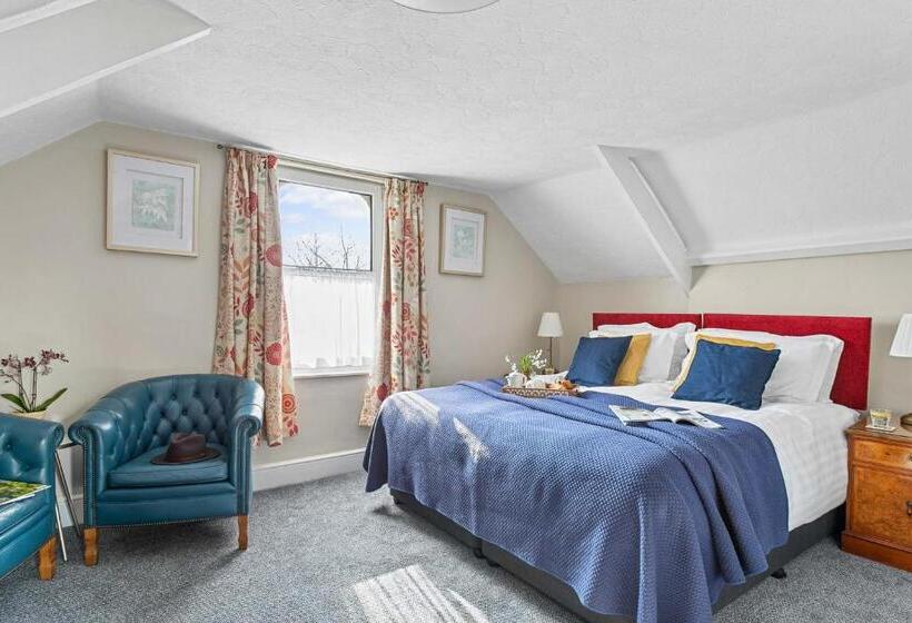 수피리어 룸, The Westgate