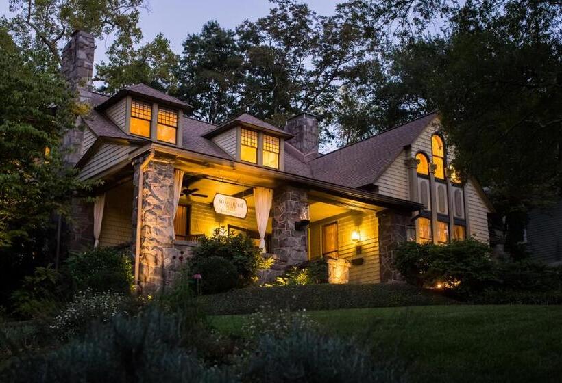 带大床的套房, Stonehurst Place Bed & Breakfast