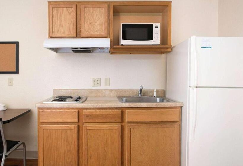 带2个双人床的标准工作室, Woodspring Suites Clarksville Ft. Campbell
