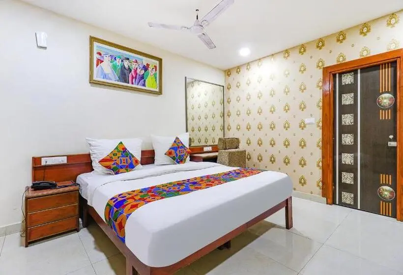 اتاق لوکس, Fabhotel J Sons
