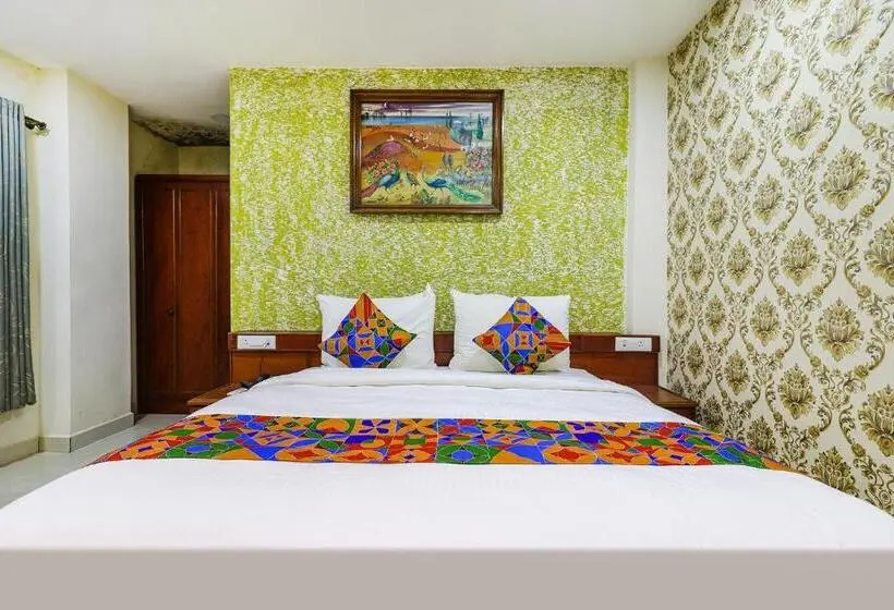سوییت, Fabhotel J Sons