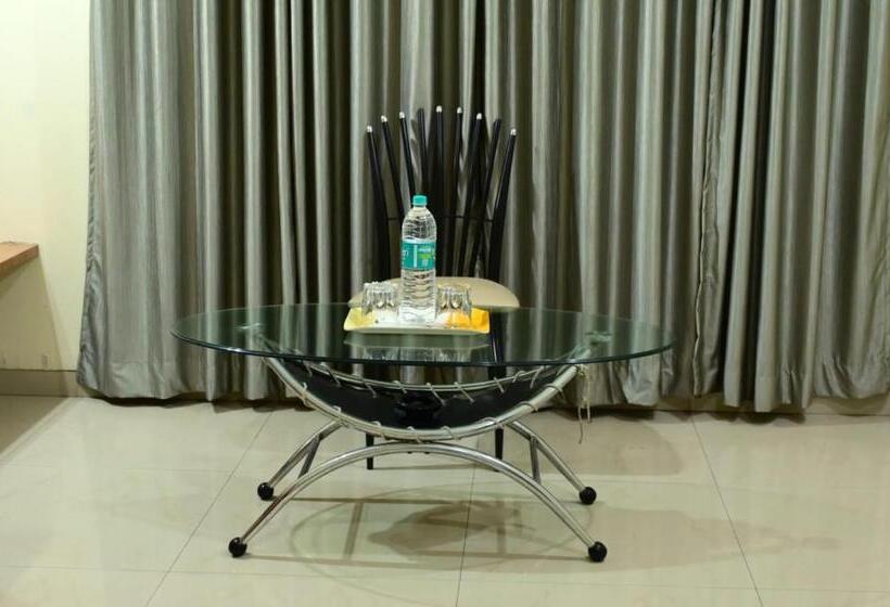 חדר דלוקס, Matrix Inn Chakan