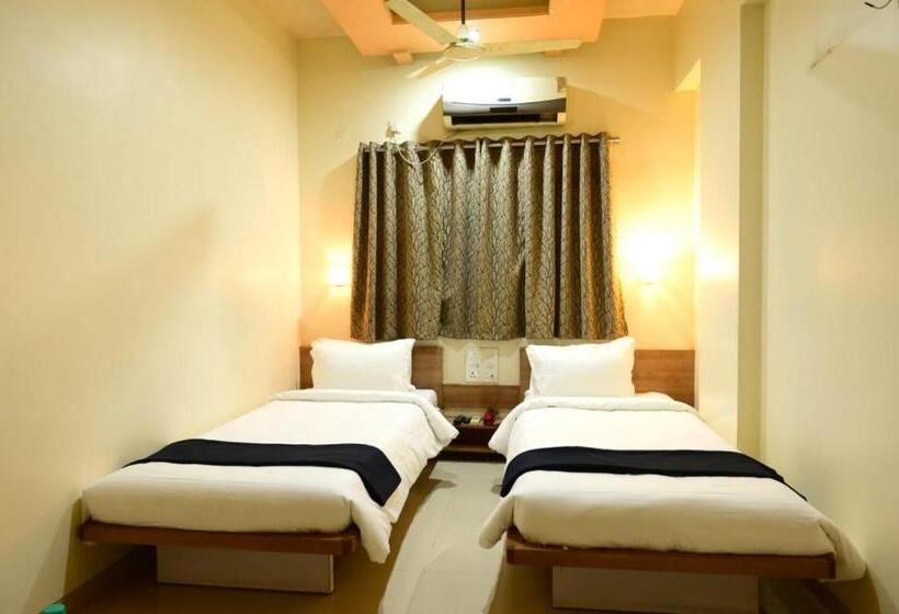 חדר אקונומי, Matrix Inn Chakan