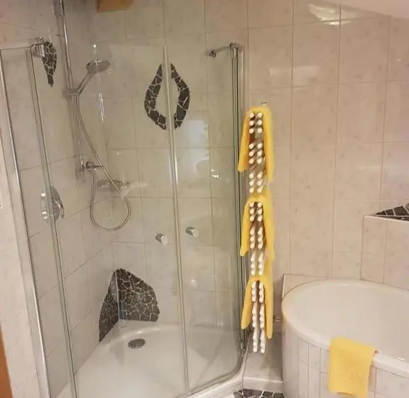 Huoneisto 1 Makuuhuone, Zum Eichhof