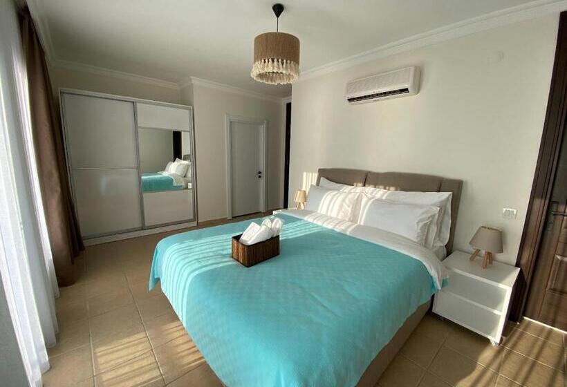 ویلای یک اتاق خوابه با استخر شنا, Villa Lalaland Family