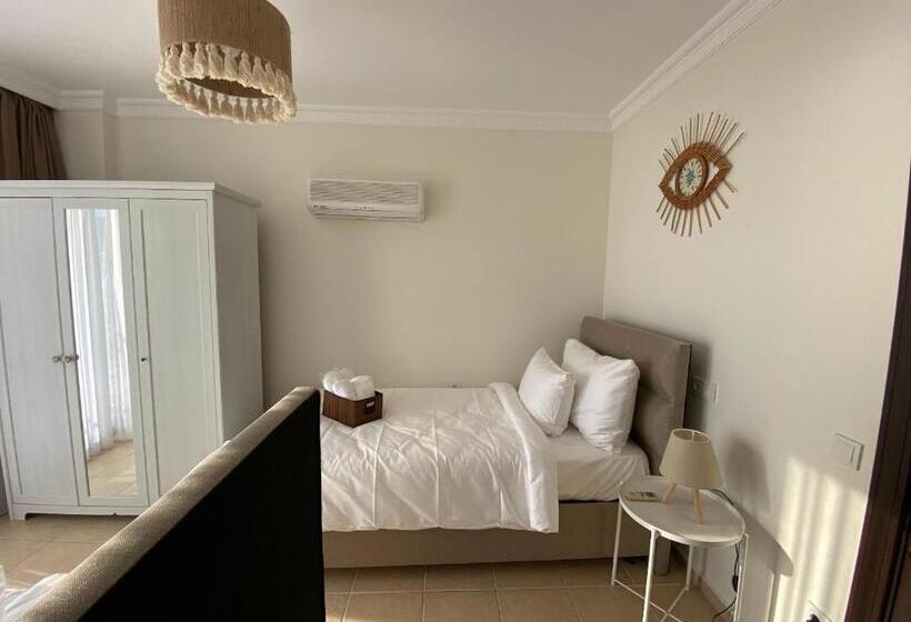 ویلای یک اتاق خوابه با استخر شنا, Villa Lalaland Family