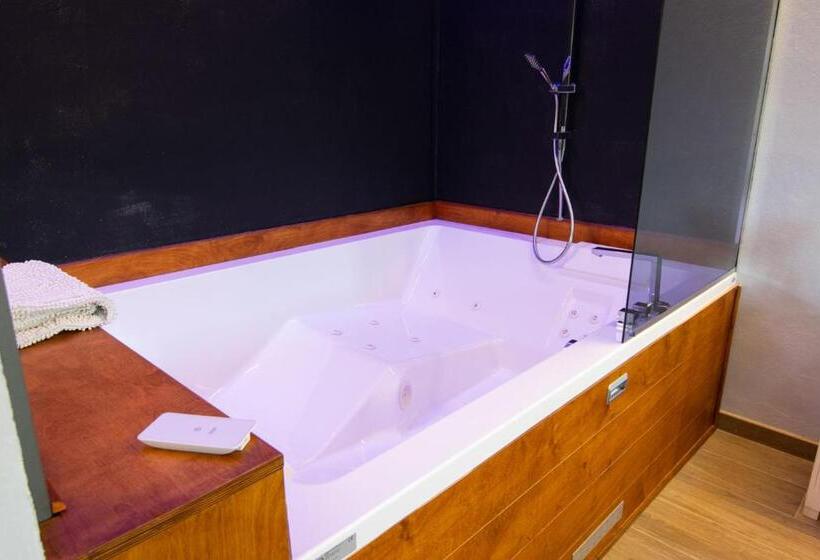 סוויטת ג'וניור נוף לגינה, Boutique Relais Villa Sofia