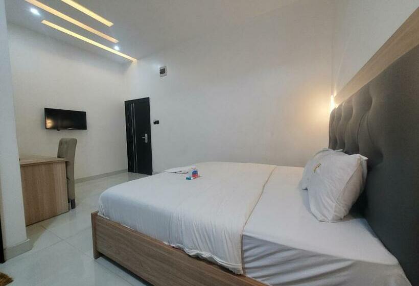 اتاق استاندارد یک نفره, The Charis Hotel And Suites