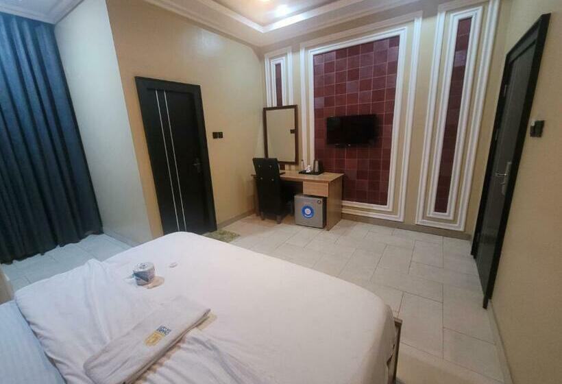 اتاق استاندارد یک نفره, The Charis Hotel And Suites
