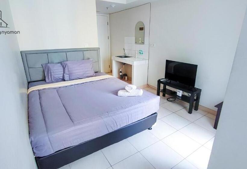 Номер Deluxe, Springlake Summarecon Bekasi Apartement By Rna