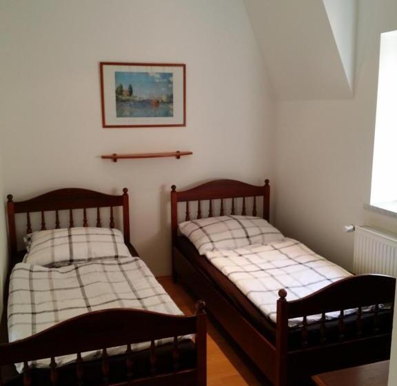 패밀리 스튜디오, Holiday Apartments Vítězná 1256/36