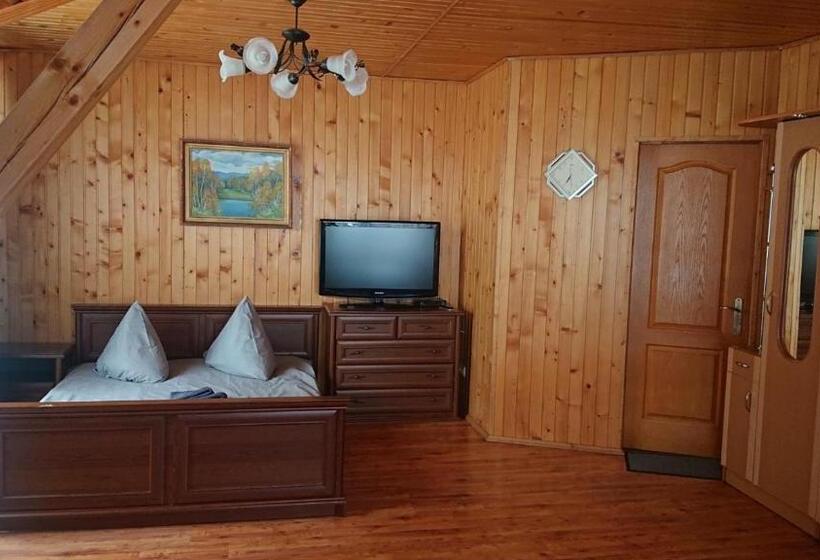 اتاق خانوادگی, любе