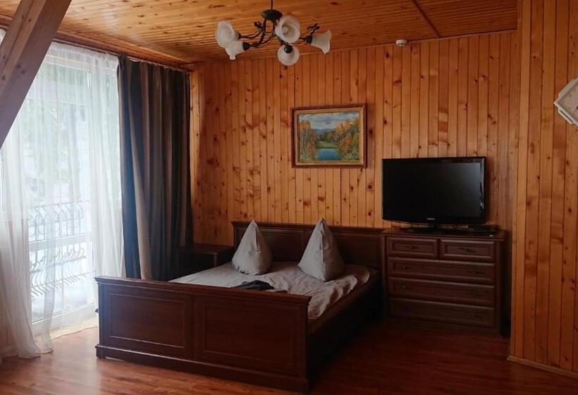 اتاق خانوادگی, любе