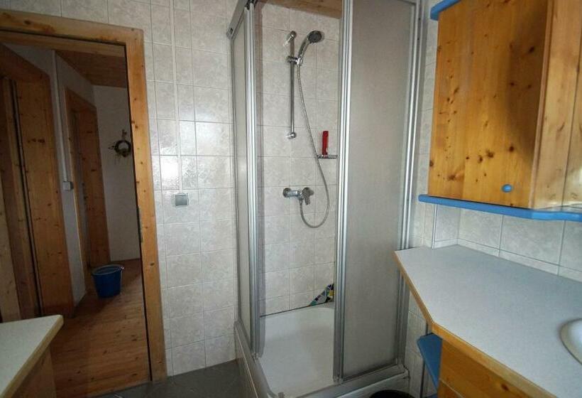 标准间, Straniger Alm