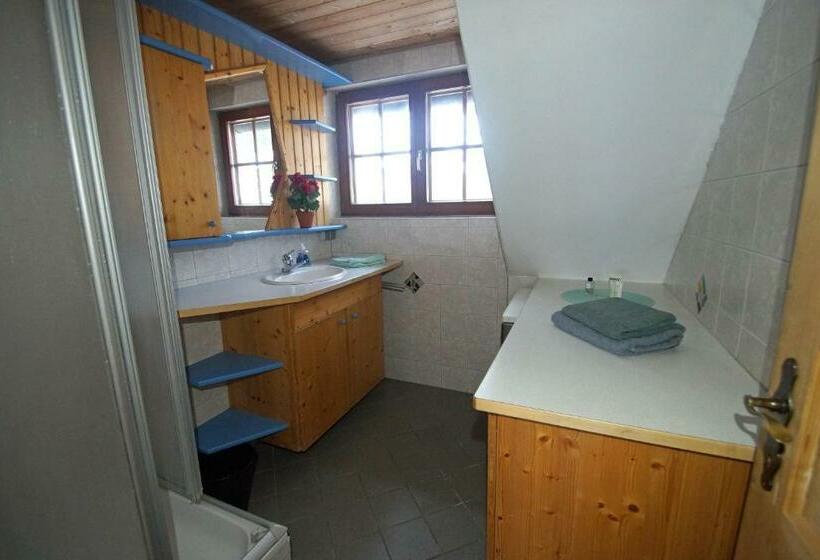 标准间, Straniger Alm