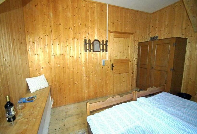 标准间, Straniger Alm