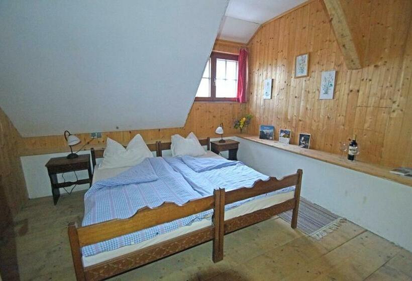 标准间, Straniger Alm