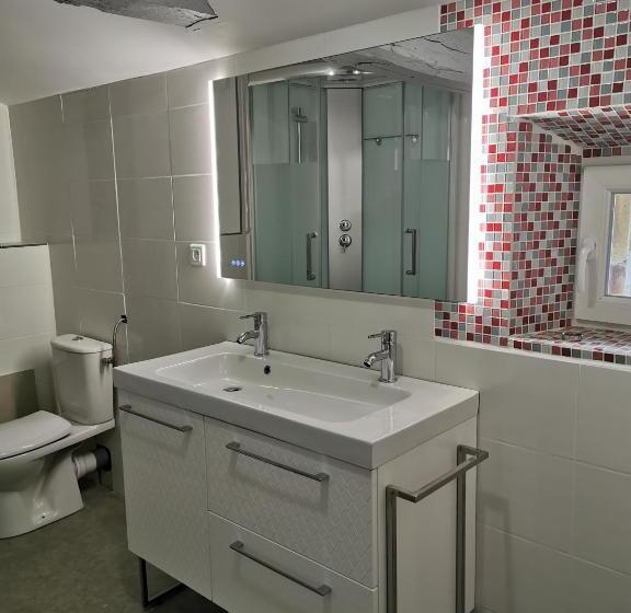 家庭间, La Longère De Mina