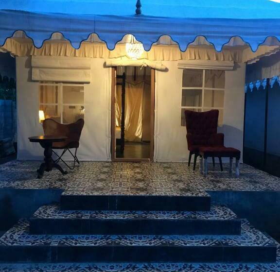 Deluxe Tent, 16 Bedouin