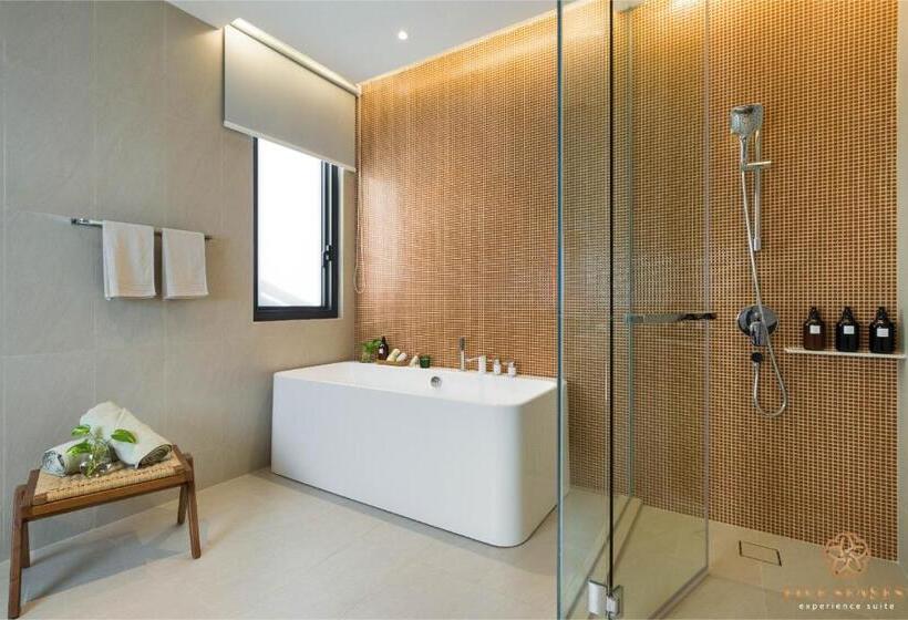 3 Bedroom Suite, Viia Residences In Kl Eco City, Five Senses