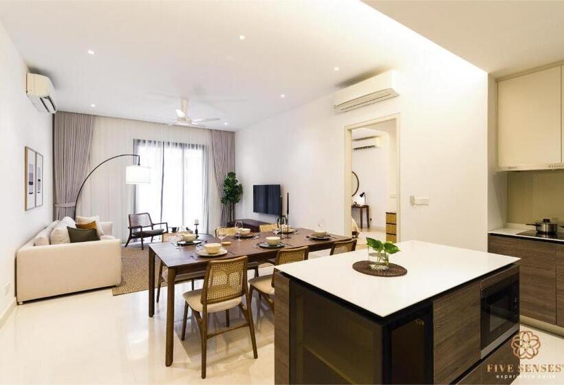 3 Bedroom Suite, Viia Residences In Kl Eco City, Five Senses