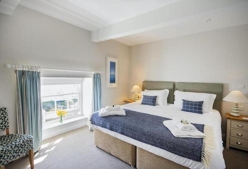 豪华房间, Plume Of Feathers