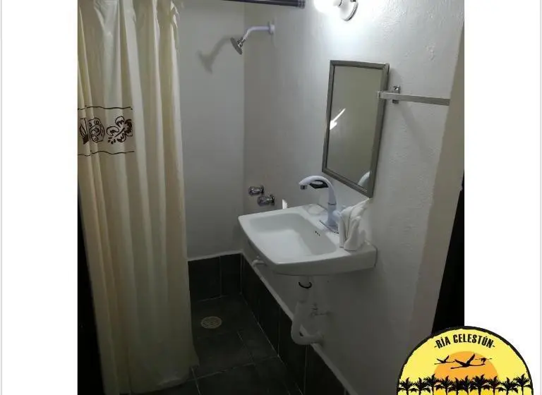 スタンダードシングルルーム, Cabañas Camping Ria Celestun