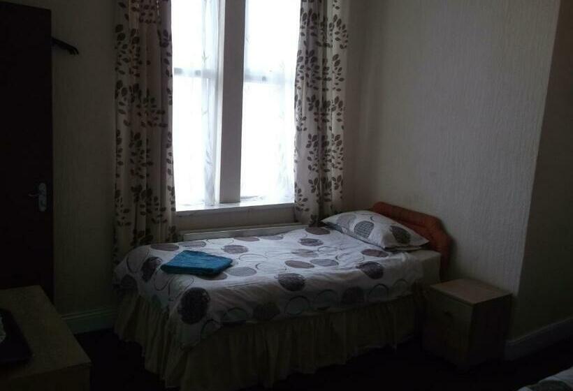 חדר משפחתי, Durham House