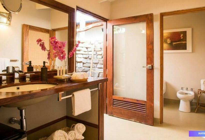 جناح ديلوكس مطل على البحر, Kichic