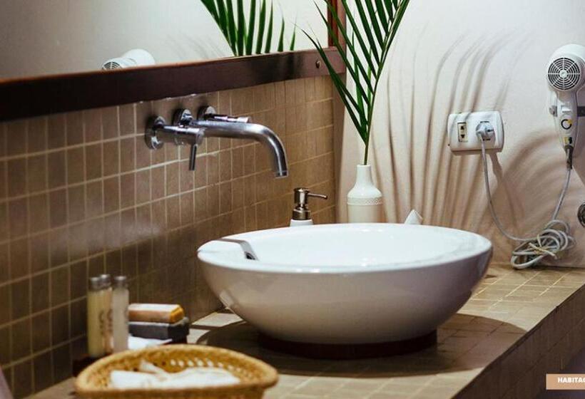 غرفة سوبيريور مطلّة علي البحر, Kichic