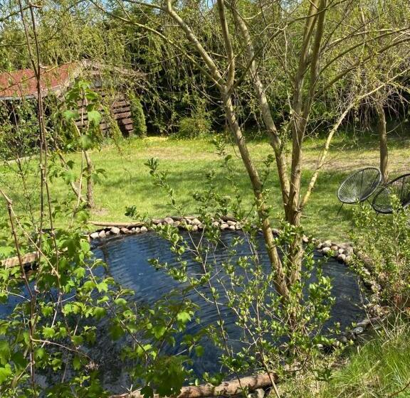 شقة غرفتين, Na Zielonej łące..