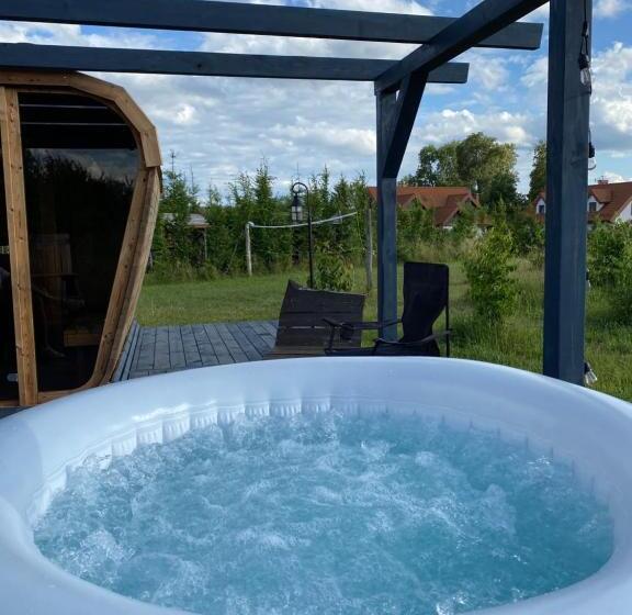 شقة غرفتين, Na Zielonej łące..