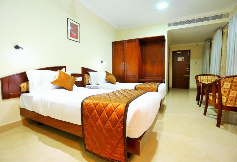 Номер Deluxe, White City